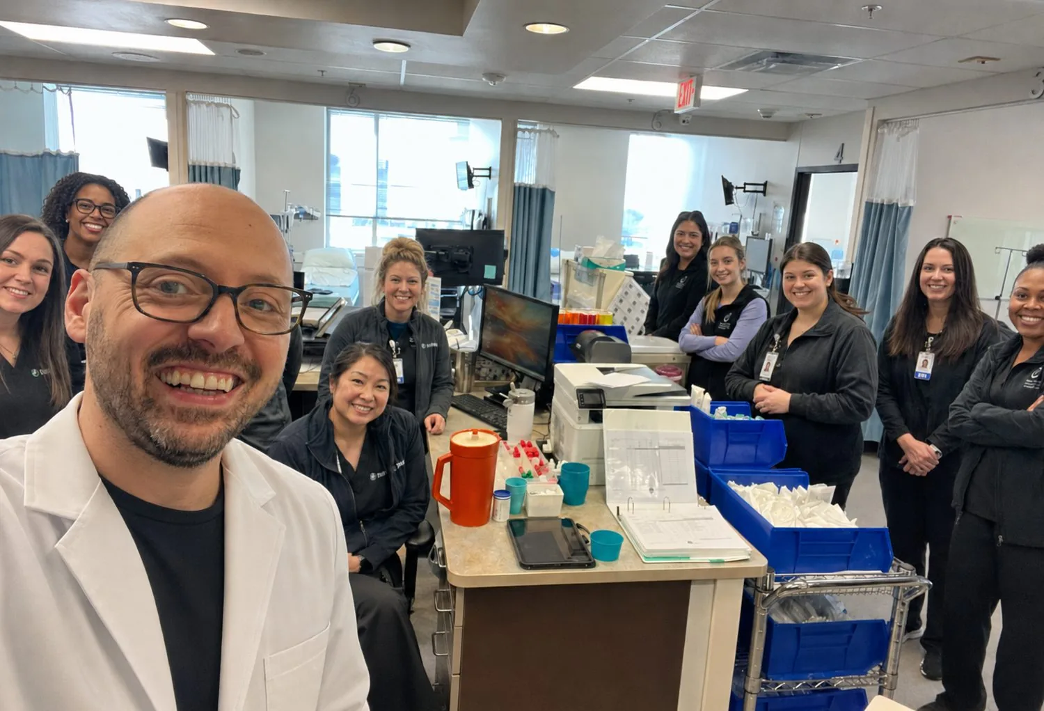 Ambulatory Pharmacist Partners pharmacist with surgery center team